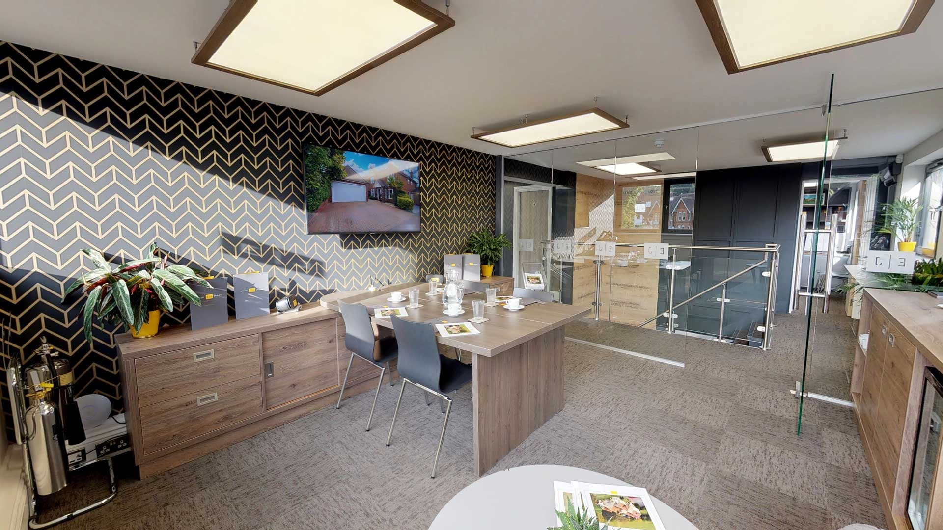 165 High Road, Loughton, Essex, IG10 4LF