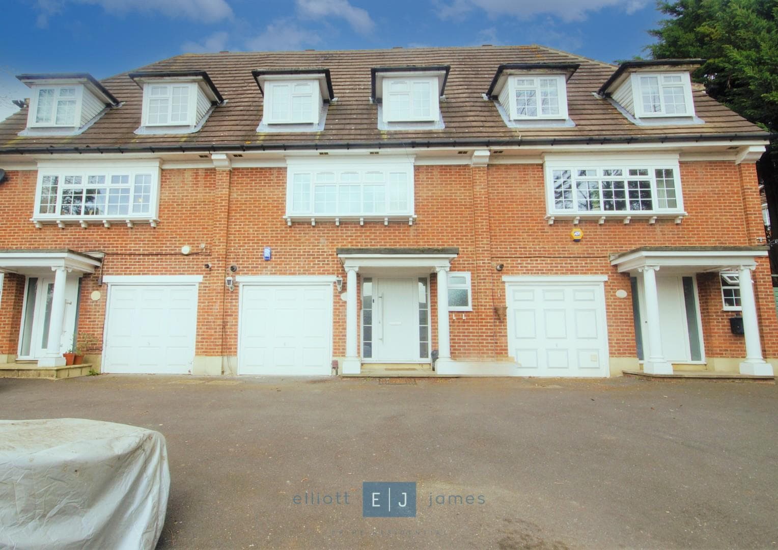 Swiss Cottage Place, Loughton