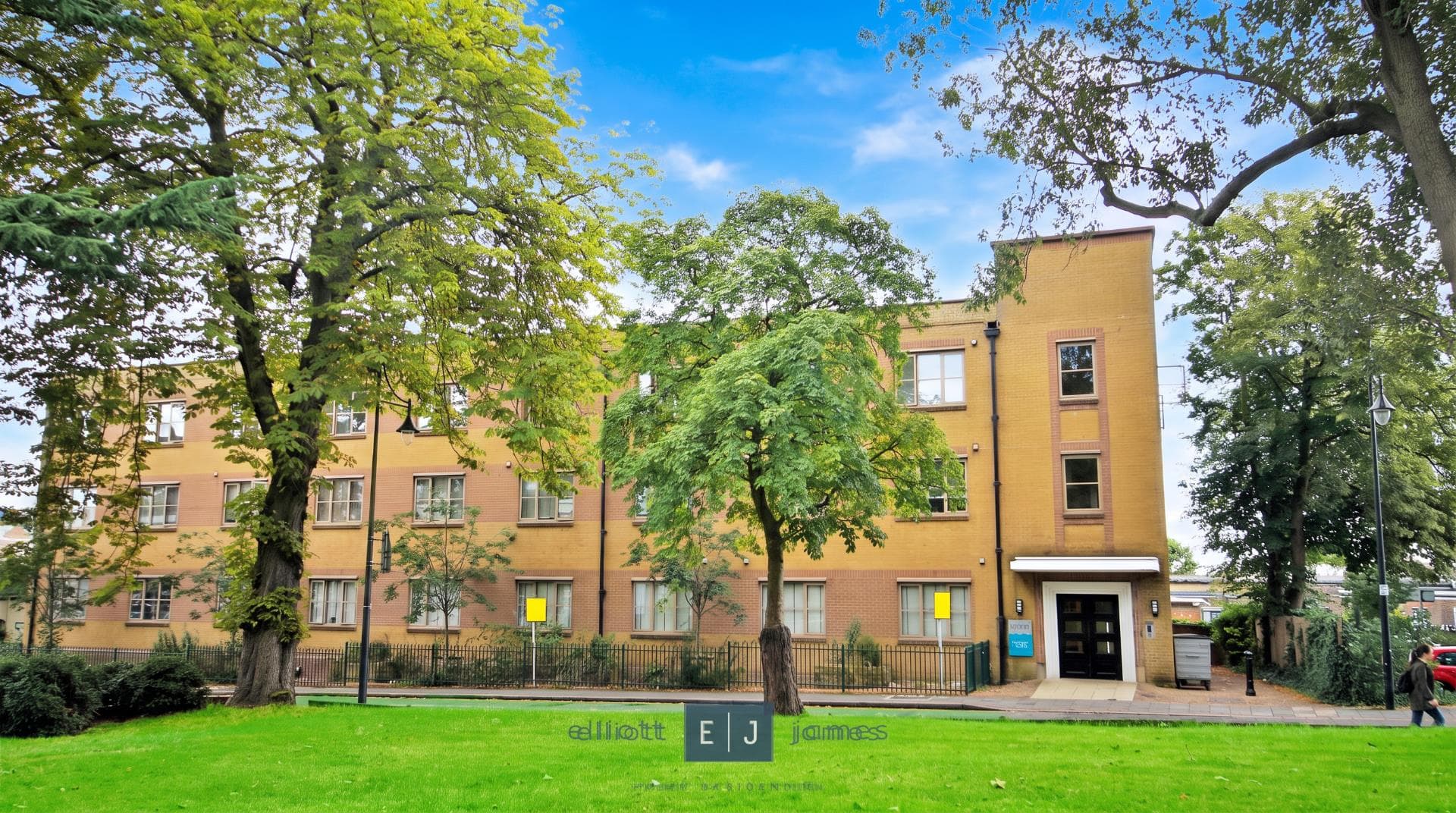 Charteris Road, Woodford Green