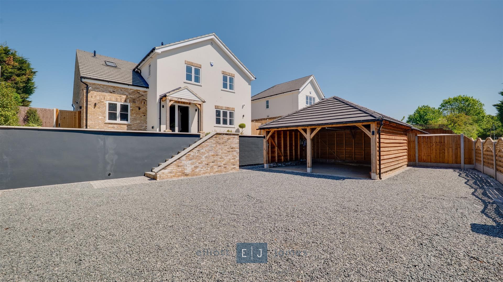 Mott Street, Sewardstonebury