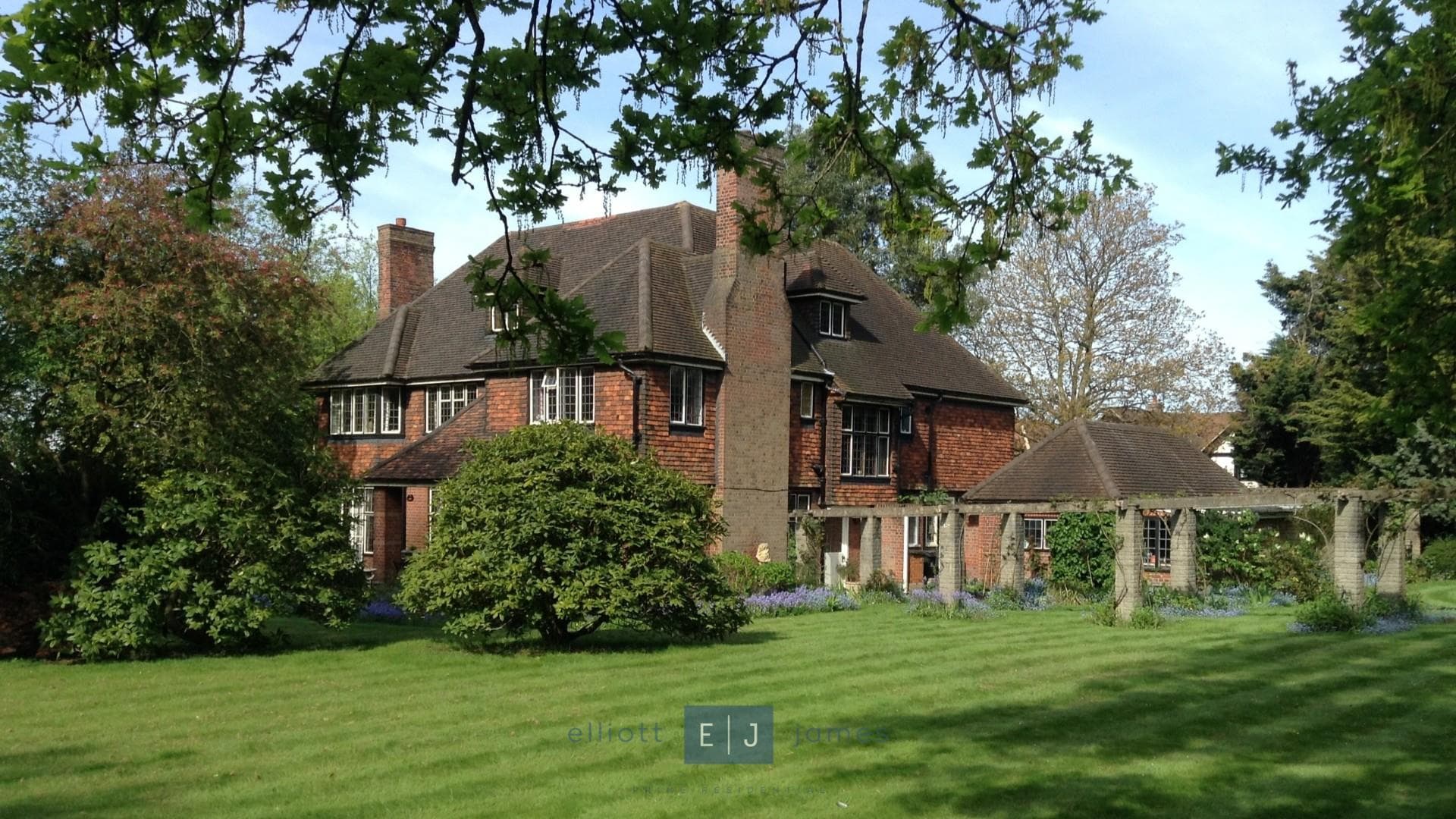 Bordersmead, Traps Hill, Loughton