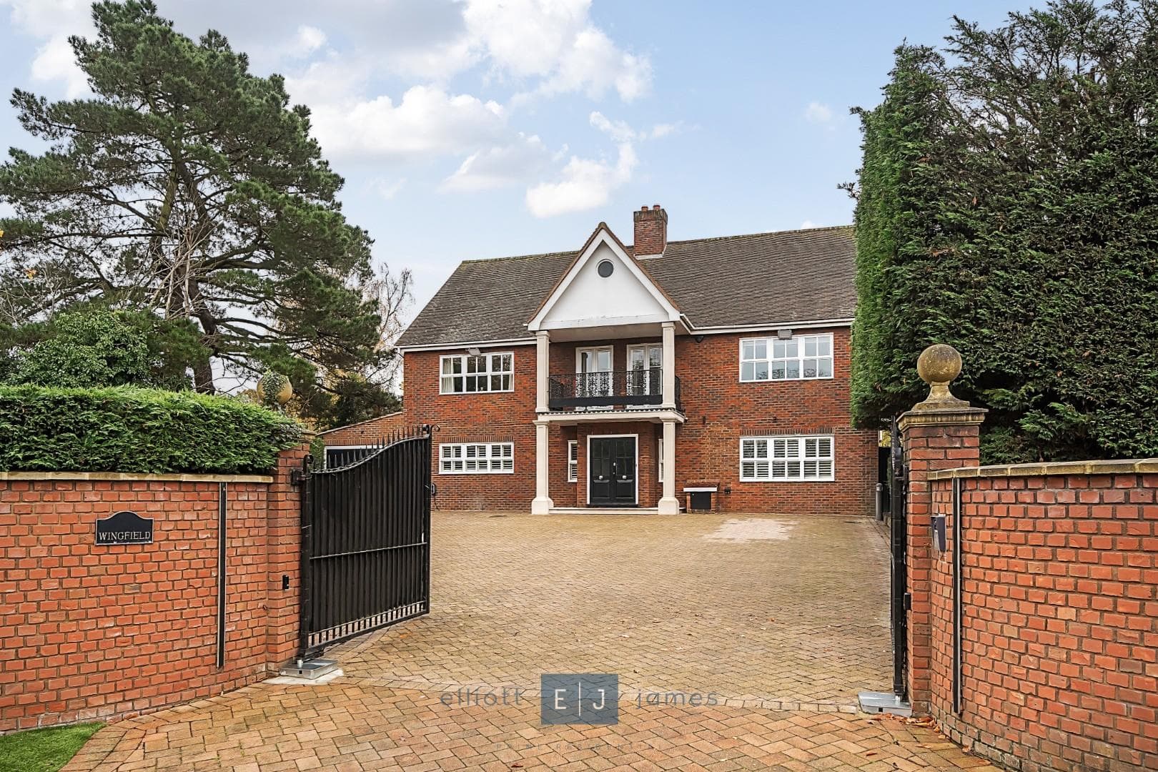 High Road, Chigwell
