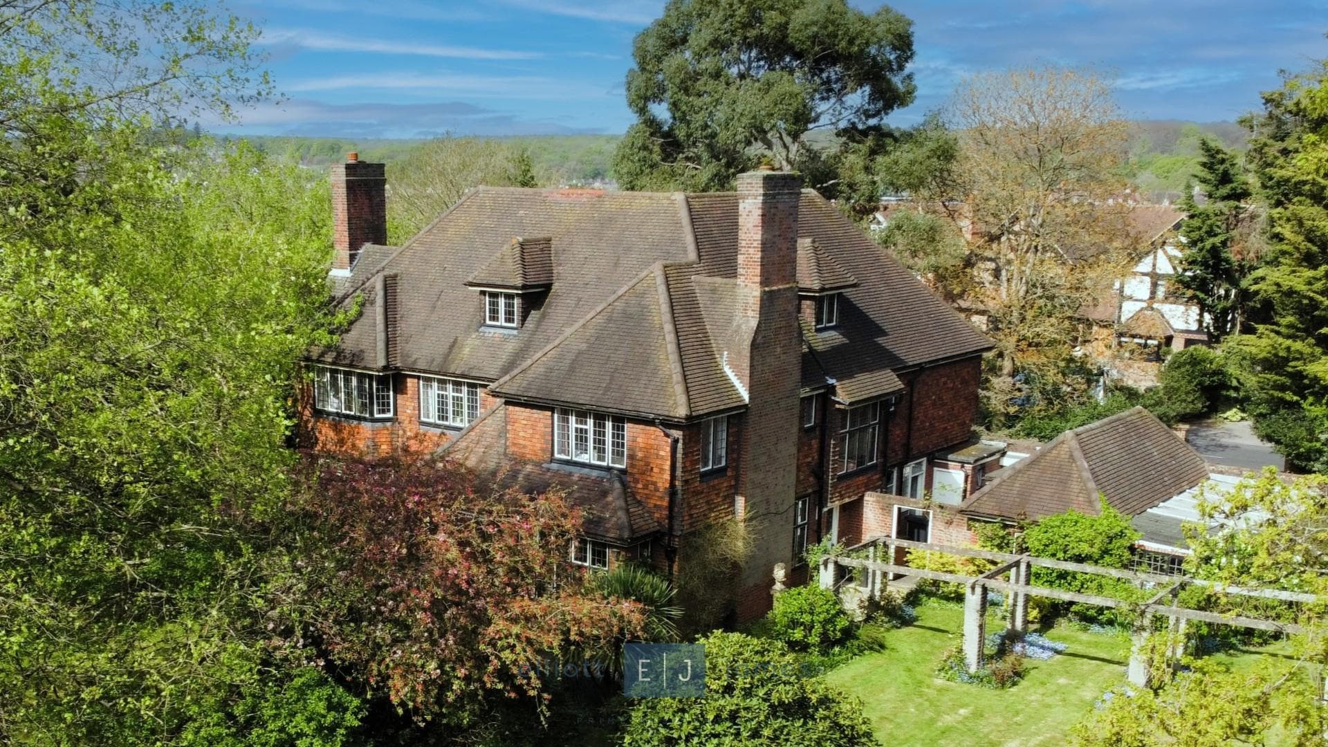 Bordersmead, Traps Hill, Loughton