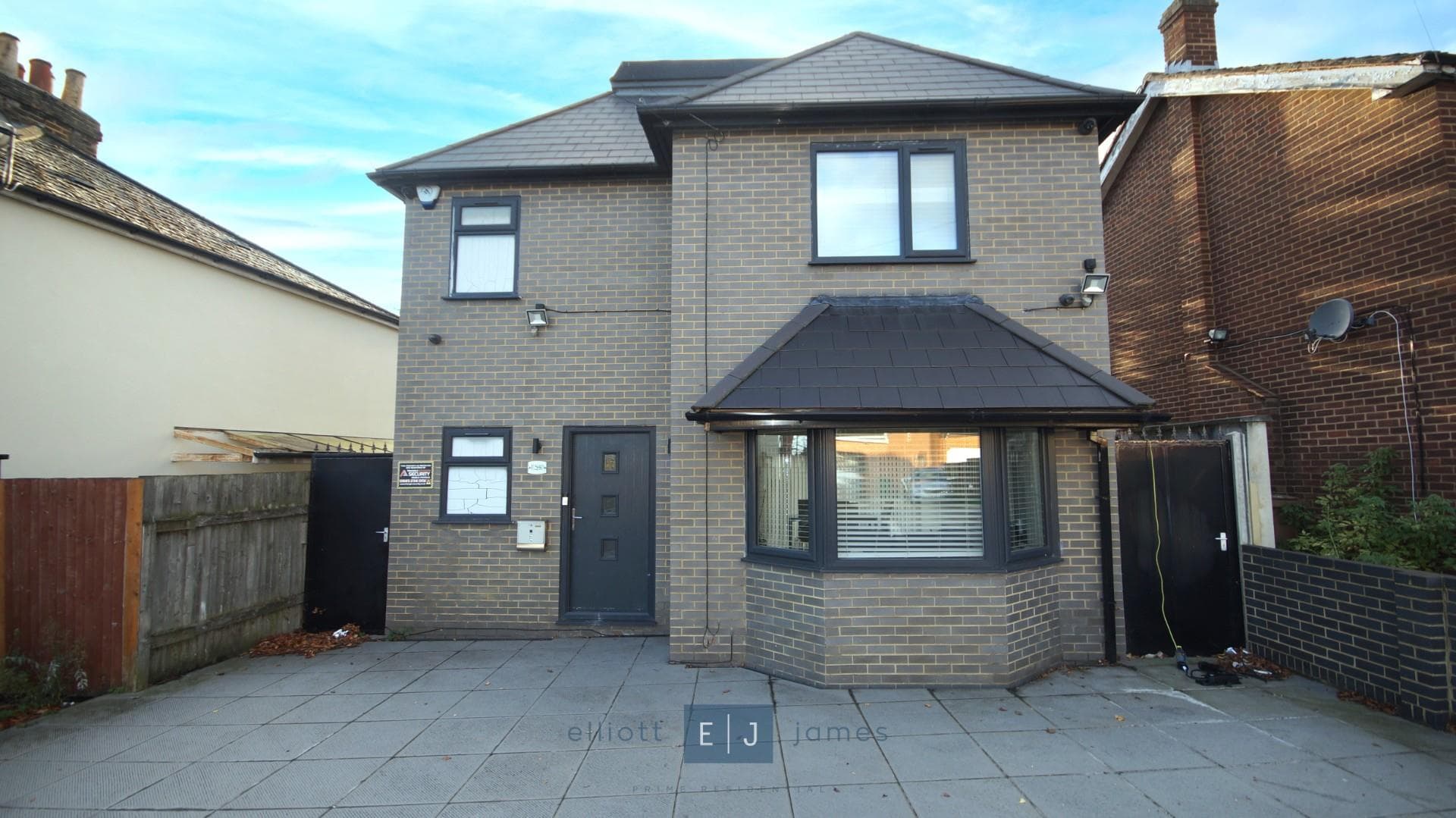 Tomswood Hill, Ilford