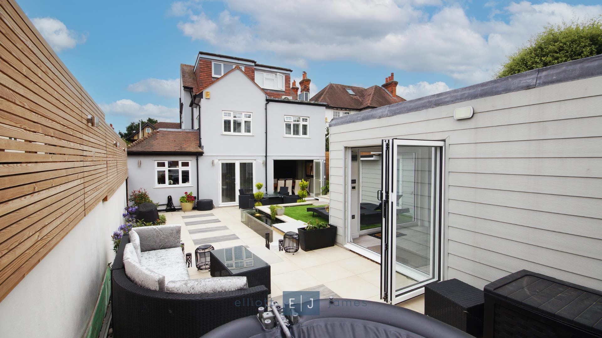 Monkhams Avenue, Woodford Green