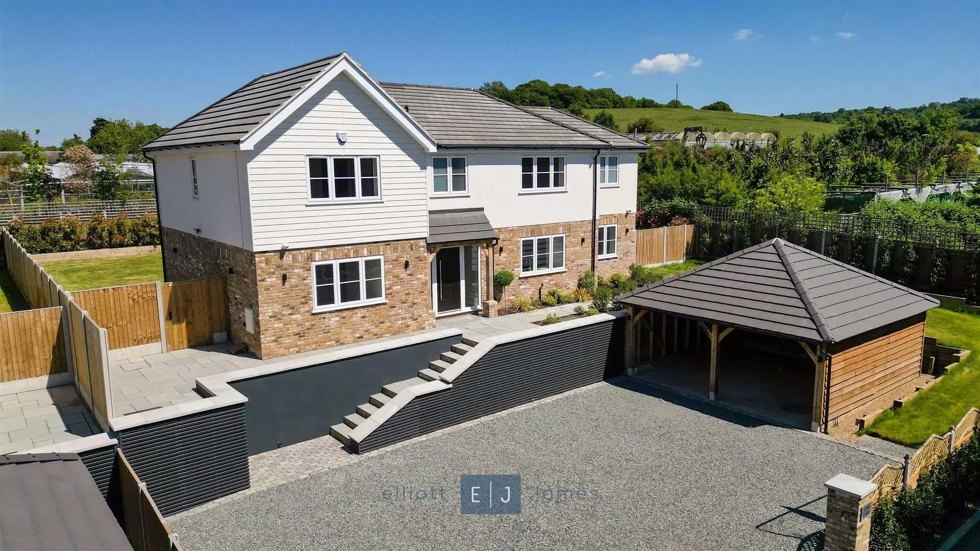 Cedar and Aspen Lodge