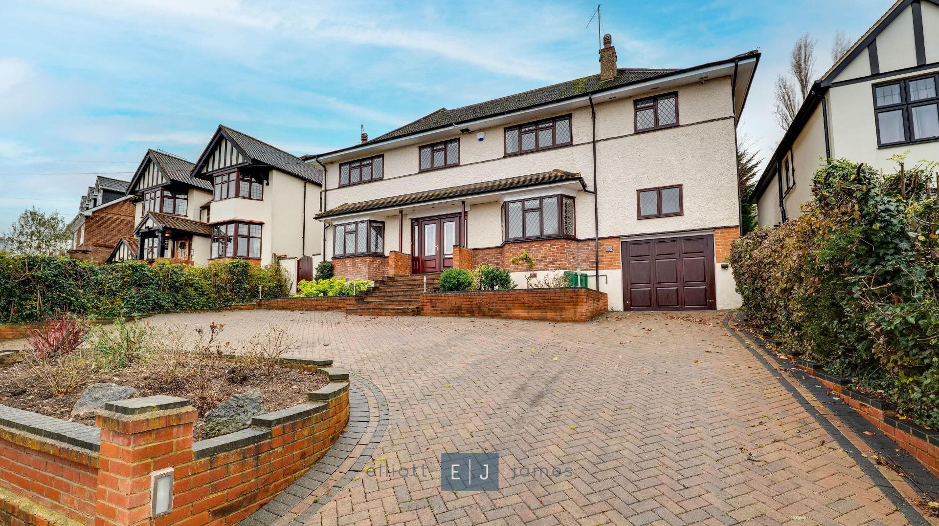 Spring Grove, Loughton
