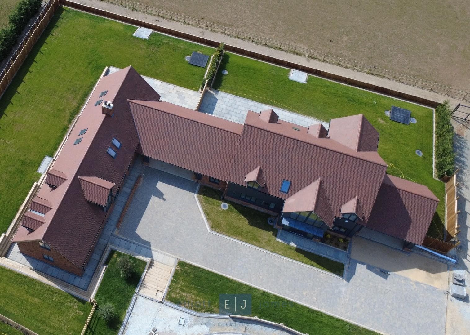 Manor Farm, Mott Street, High Beech