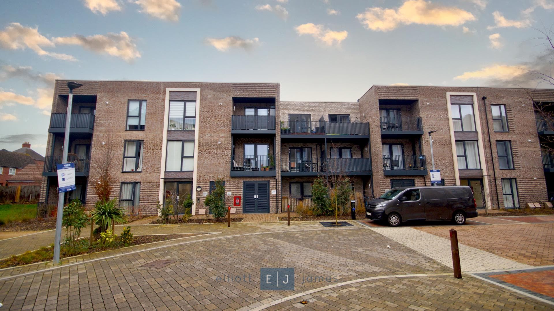 Academy Way, Loughton