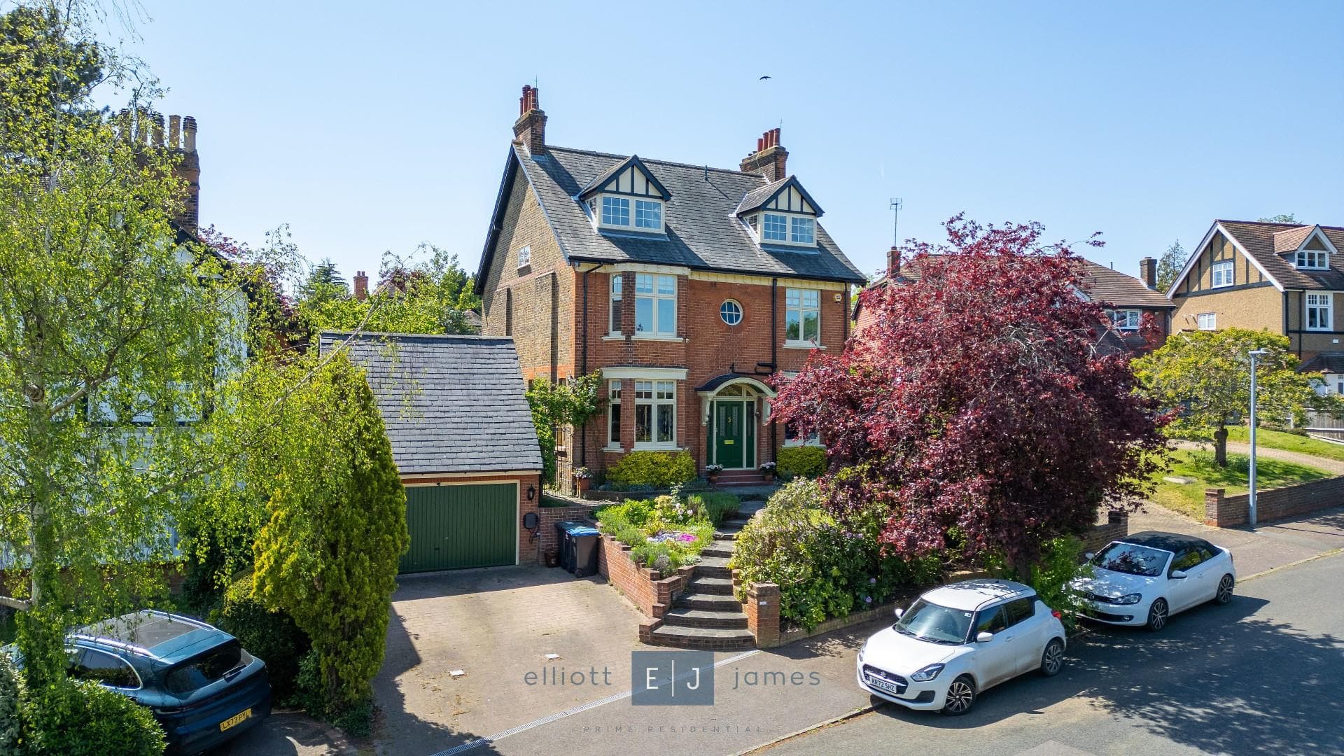 Connaught Avenue, Loughton