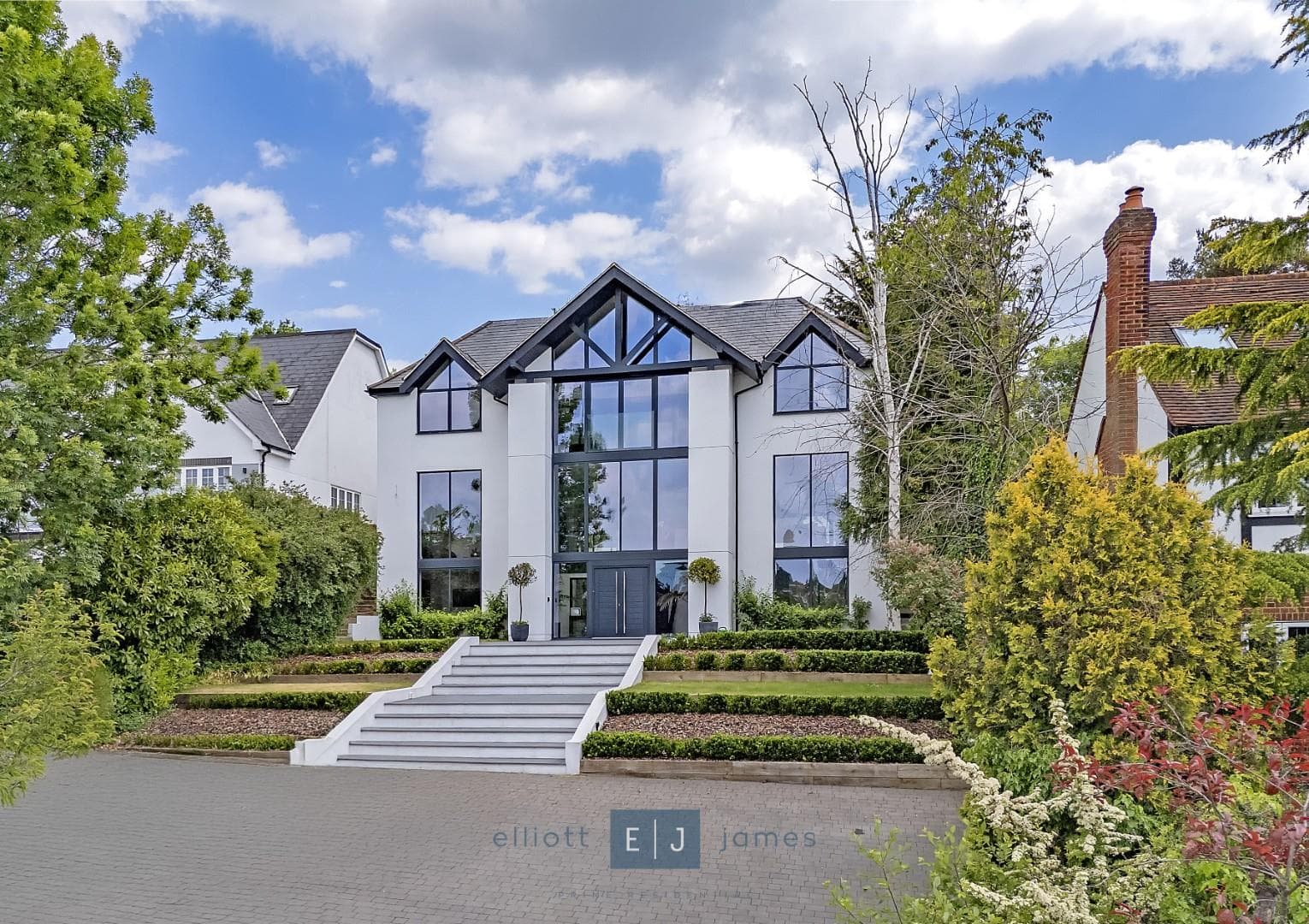 Eleven Acre Rise, Loughton
